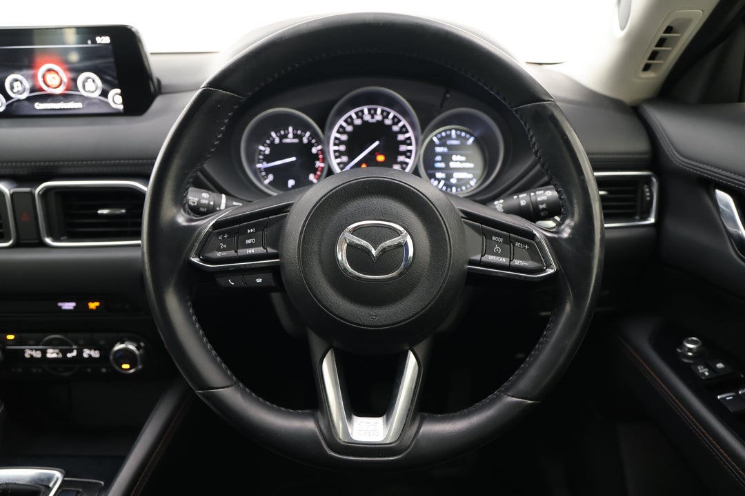 2018 Mazda CX-5 Gt (4x4), Automatic, 89663 km, Steering Wheel Close-up