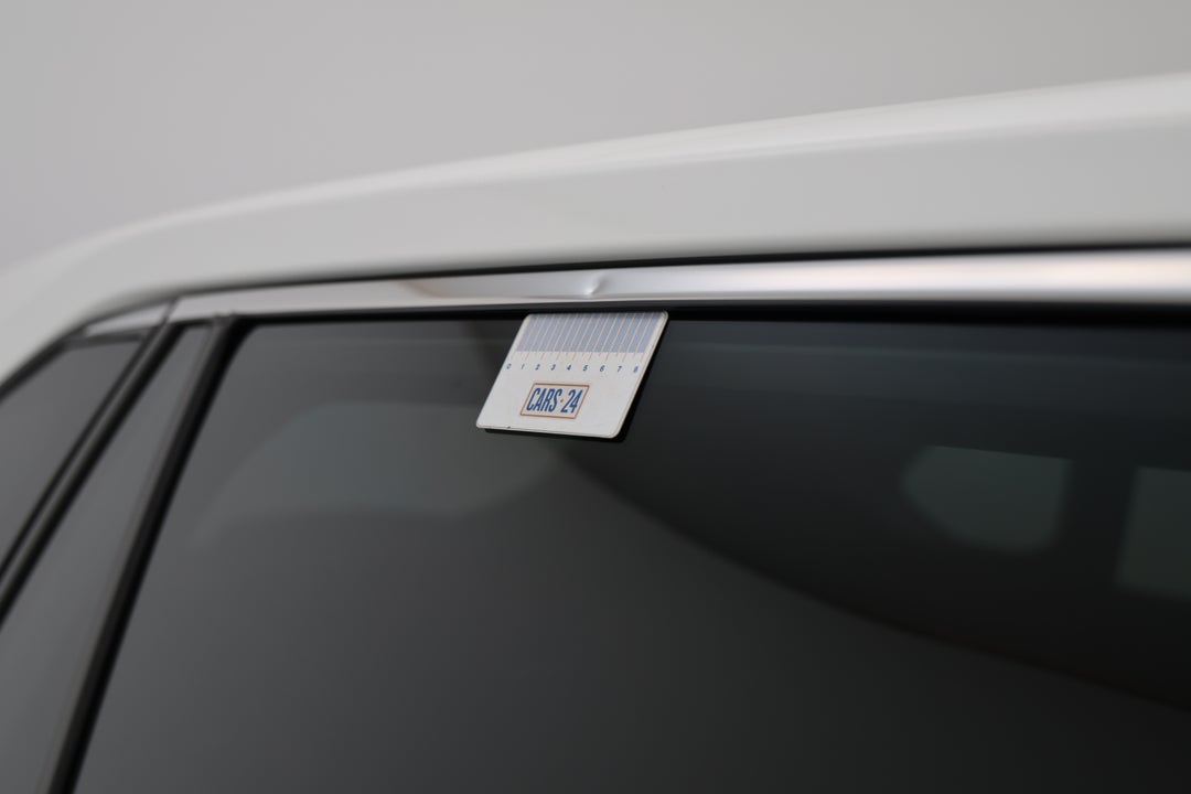 2021 Toyota RAV4 Gx (AWD) Hybrid, Automatic, 87700 km, Door Sills Rear RHS Dent