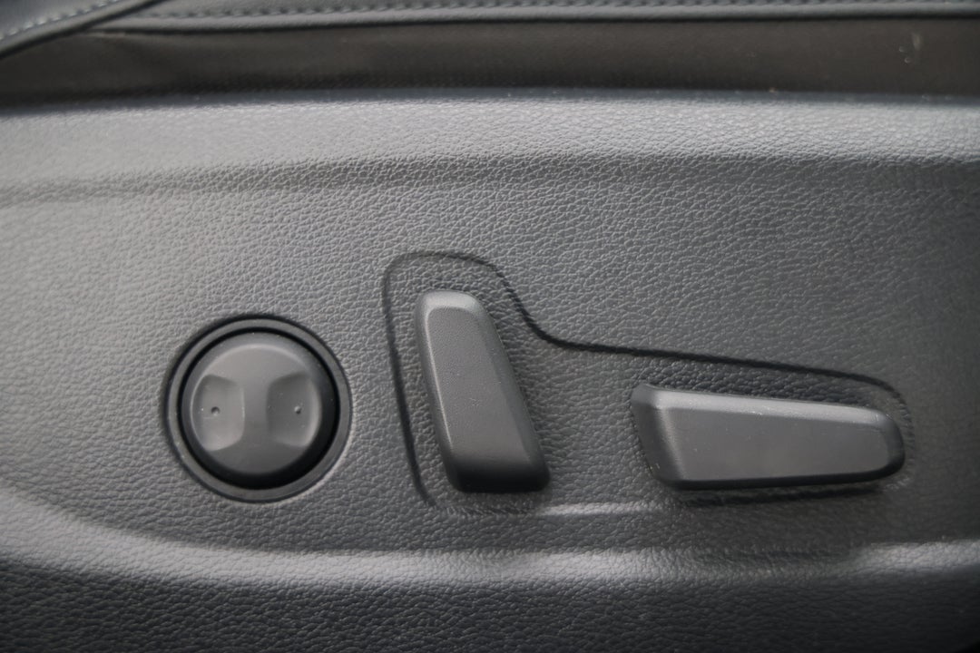 2021 Kia Seltos Gt-line (AWD), Automatic, 120674 km, Drivers Side Adjustment Panel