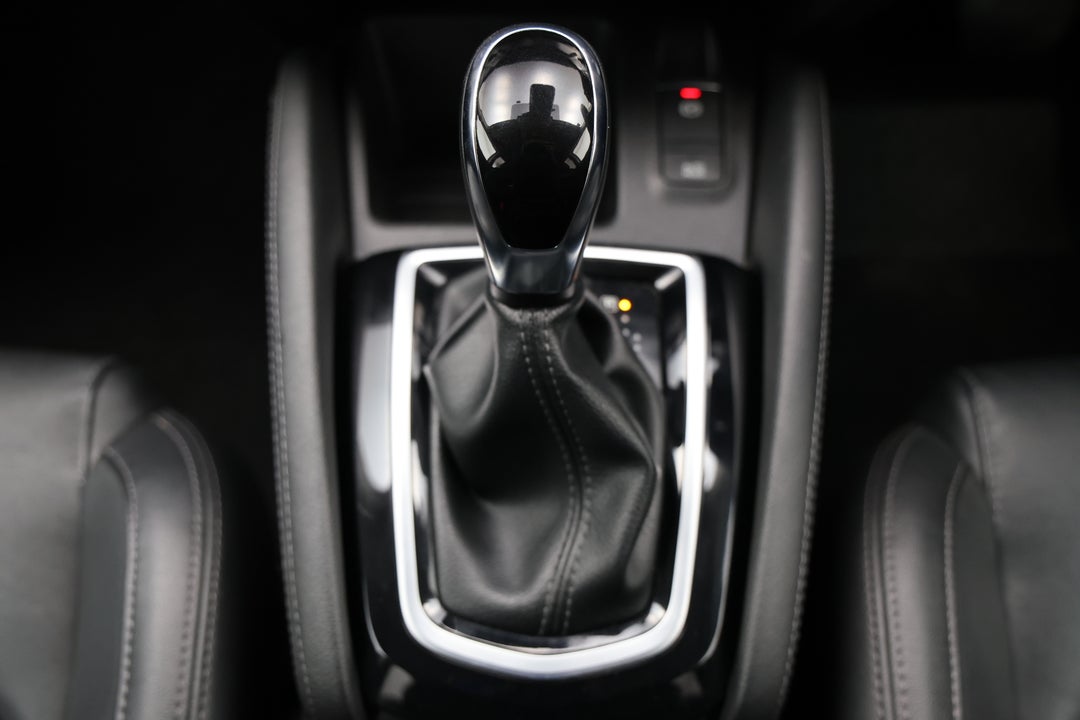 2018 Nissan Qashqai St-l, Automatic, 139096 km, Gear Lever 