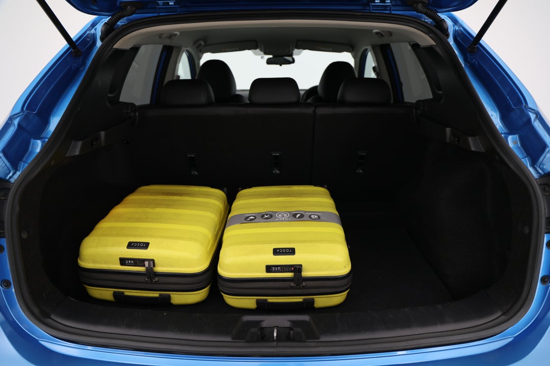 2018 Nissan Qashqai St-l, Automatic, 139096 km, Boot Inside View with Luggage