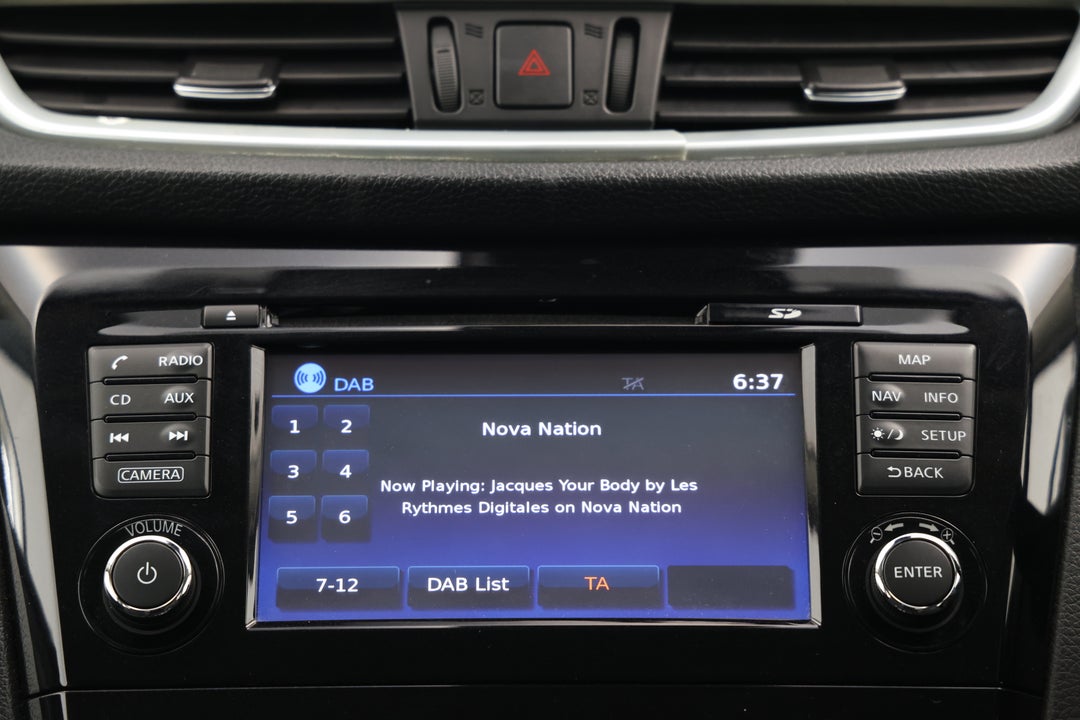 2018 Nissan Qashqai St-l, Automatic, 139096 km, Infotainment System