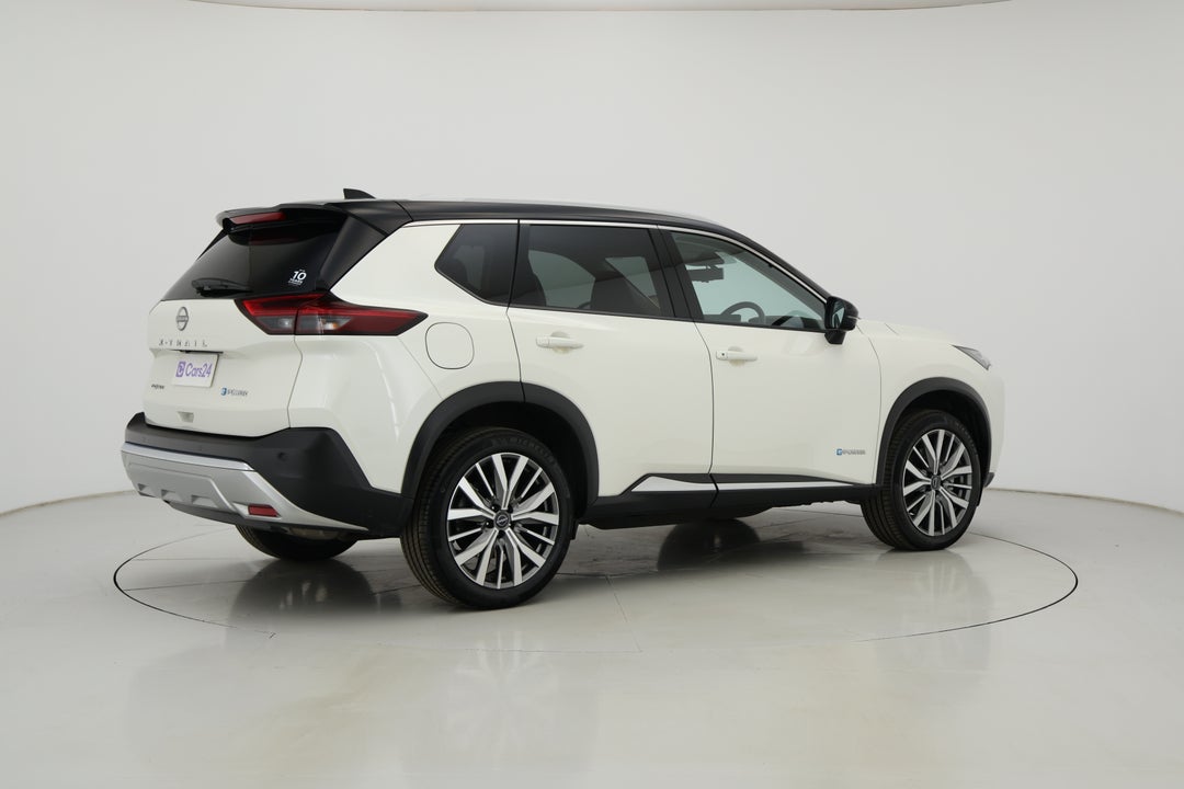 2024 Nissan X-trail Ti-l (4WD) E-power (hyb)19" Aw, Automatic, 13658 km, Right Back Diagonal (45- Degree) View