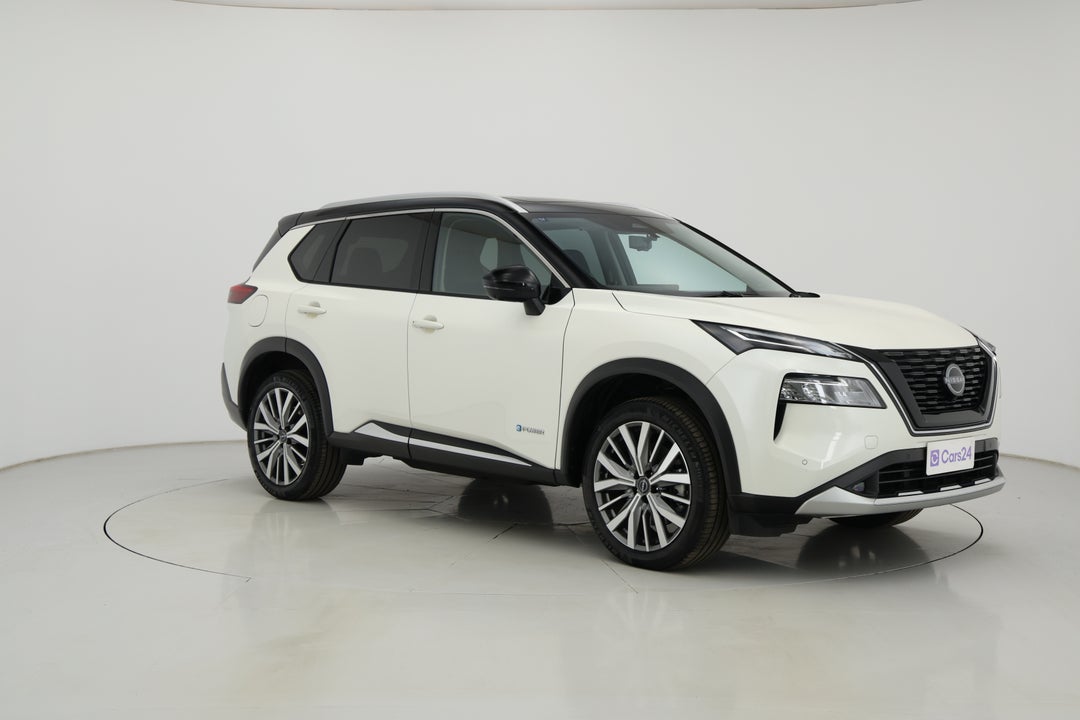 2024 Nissan X-trail Ti-l (4WD) E-power (hyb)19" Aw, Automatic, 13658 km, Right Front Diagonal (45- Degree) View