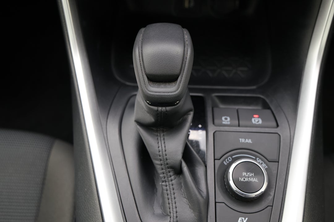 2024 Toyota RAV4 Gx (AWD) Hybr Full Size Spare, Automatic, 53650 km, Gear Lever 