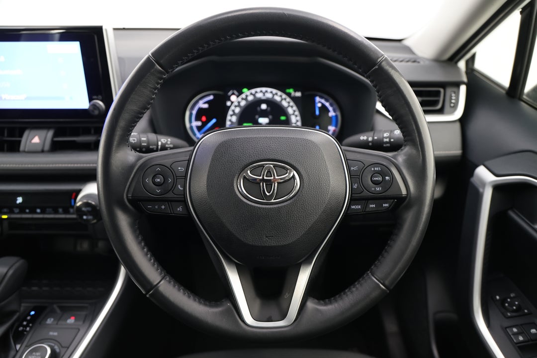 2024 Toyota RAV4 Gx (AWD) Hybr Full Size Spare, Automatic, 53650 km, Steering Wheel Close-up