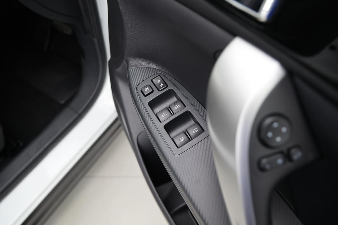 2024 Mitsubishi Eclipse Cross Aspire (2WD), Automatic, 5167 km, Drivers Side Door Panel Controls
