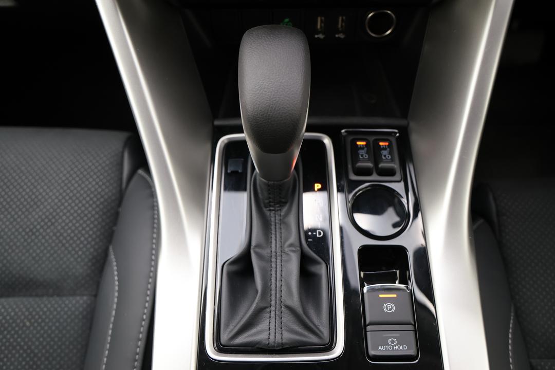 2024 Mitsubishi Eclipse Cross Aspire (2WD), Automatic, 5167 km, Gear Lever 