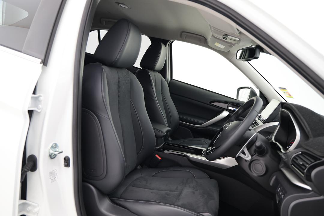 2024 Mitsubishi Eclipse Cross Aspire (2WD), Automatic, 5167 km, Right Side Front Door Cabin View