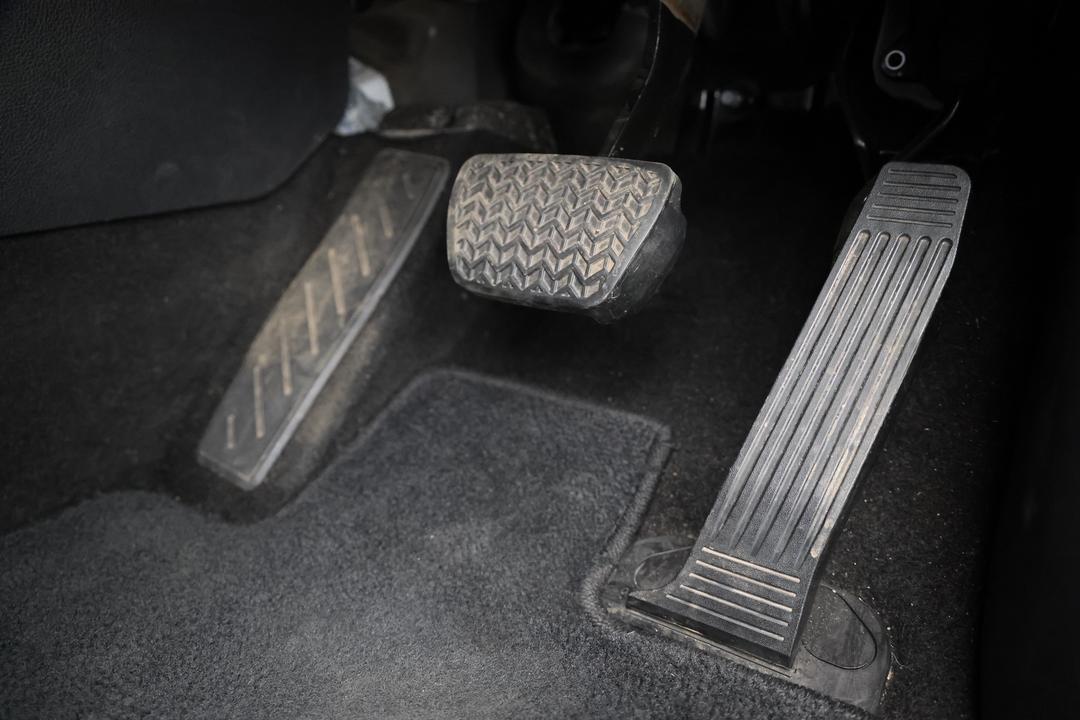 2023 Toyota Kluger Gx 2WD, Automatic, 68138 km, Pedals and Footmat