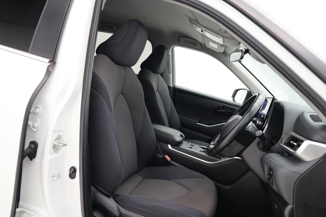 2023 Toyota Kluger Gx 2WD, Automatic, 68138 km, Right Side Front Door Cabin View