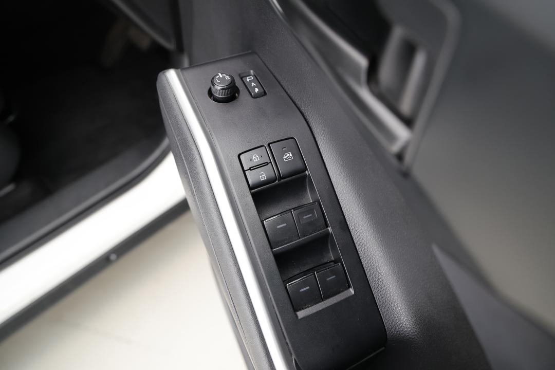 2023 Toyota Kluger Gx 2WD, Automatic, 68138 km, Drivers Side Door Panel Controls