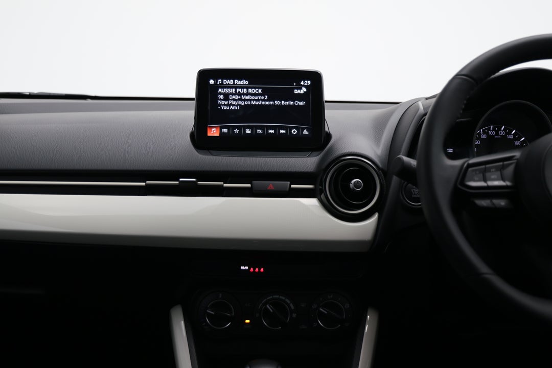 2024 Mazda 2 G15 Pure, Automatic, 12252 km, Center Console