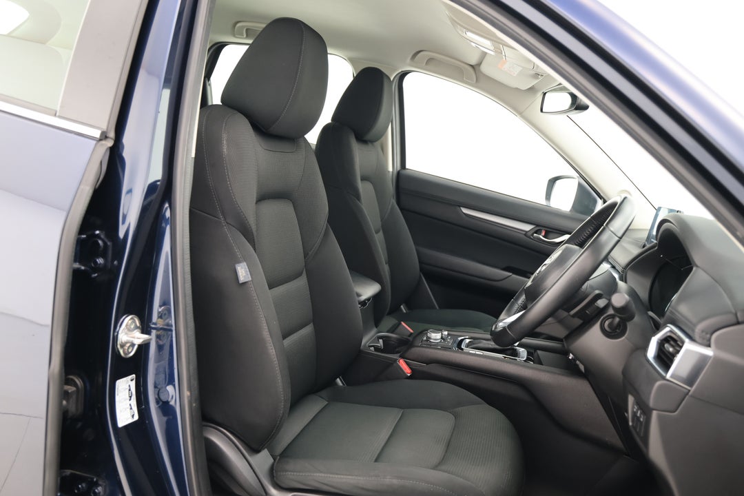 2022 Mazda CX-5 Maxx Sport (FWD), Automatic, 50949 km, Right Side Front Door Cabin View
