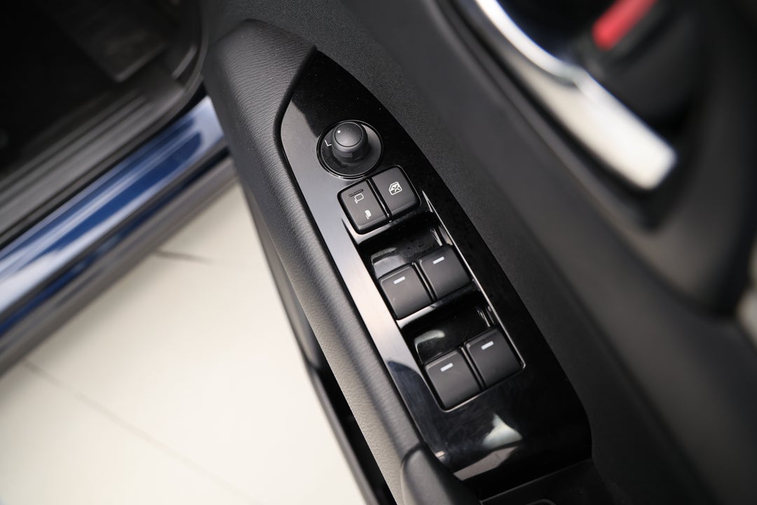 2022 Mazda CX-5 Maxx Sport (FWD), Automatic, 50949 km, Drivers Side Door Panel Controls