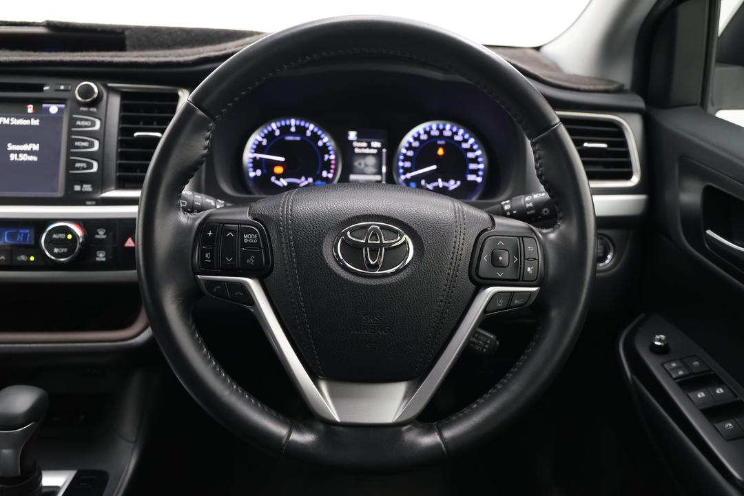 2018 Toyota Kluger Gxl (4x2), Automatic, 75402 km, Steering Wheel Close-up