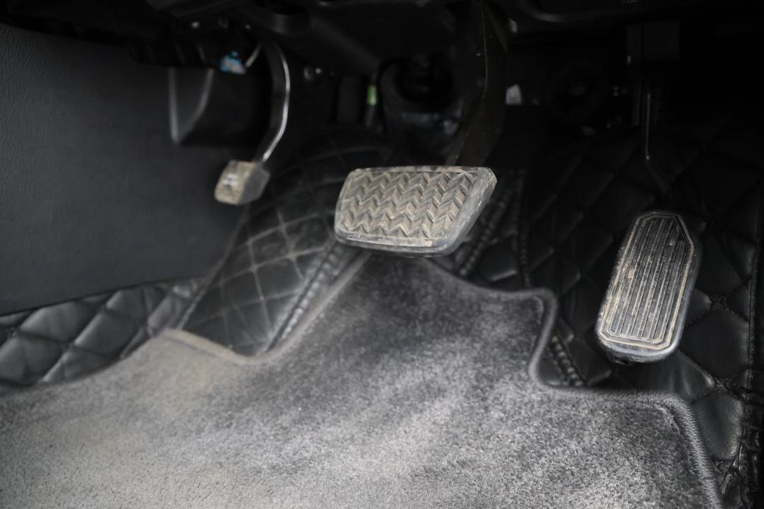 2018 Toyota Kluger Gxl (4x2), Automatic, 75402 km, Pedals and Footmat