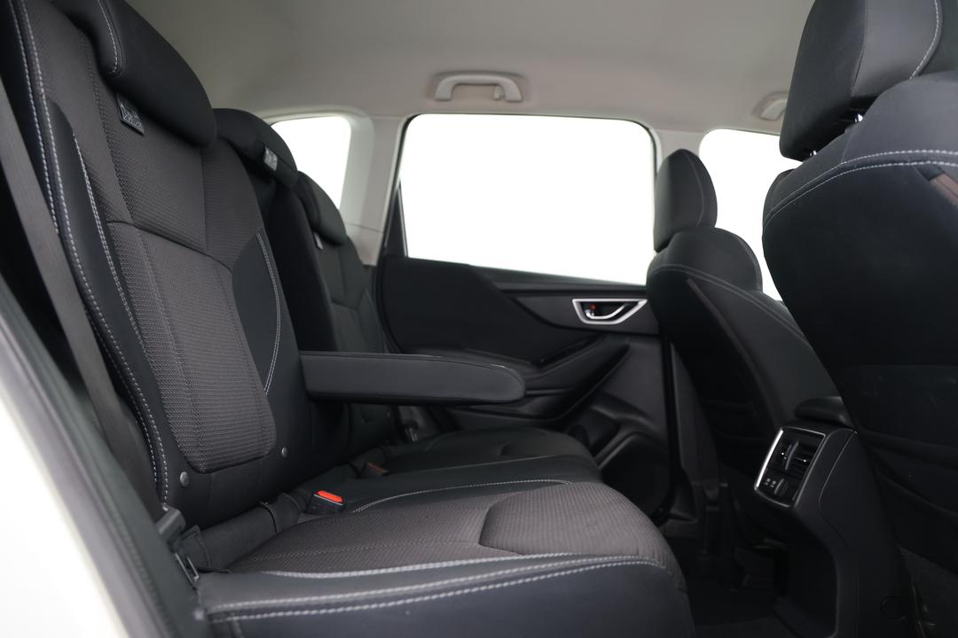 2018 Subaru Forester 2.5i (AWD), Automatic, 101749 km, Right Side Rear Door Cabin View