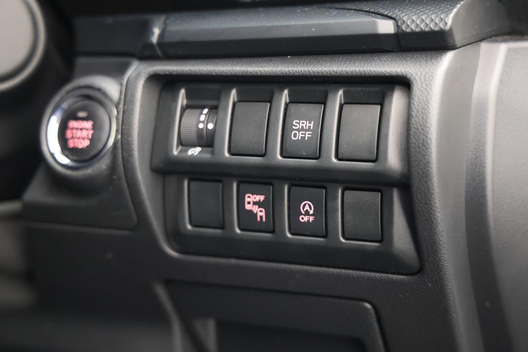2018 Subaru Forester 2.5i (AWD), Automatic, 101749 km, Utility Switches/Buttons
