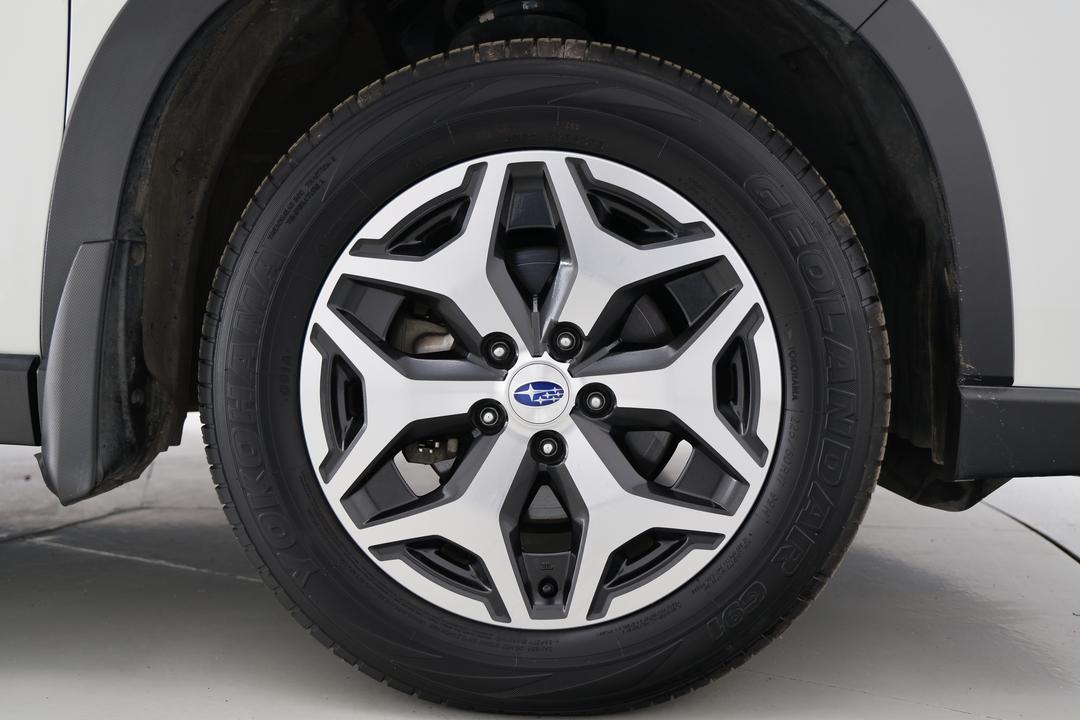 2018 Subaru Forester 2.5i (AWD), Automatic, 101749 km, Right Front Wheel