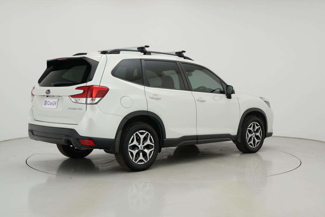 2018 Subaru Forester 2.5i (AWD), Automatic, 101749 km, Right Back Diagonal (45- Degree) View