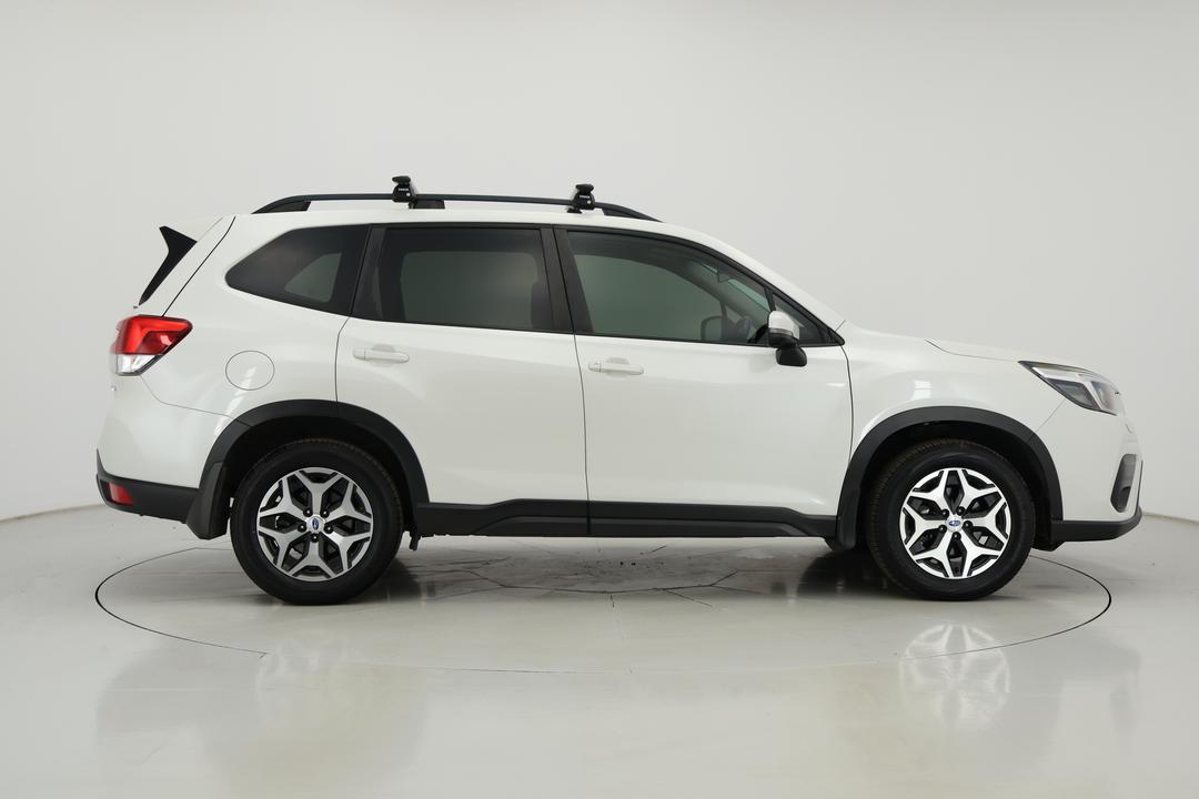 2018 Subaru Forester 2.5i (AWD), Automatic, 101749 km, Right Side View