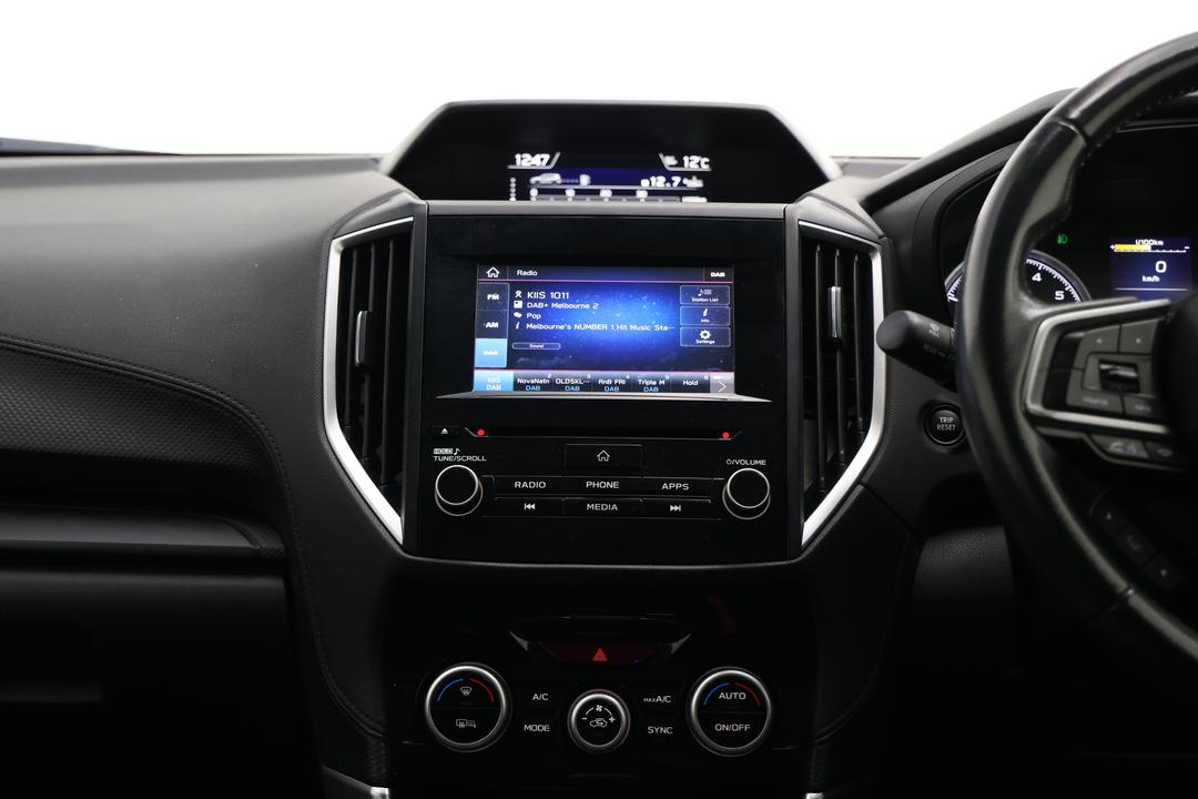 2018 Subaru Forester 2.5i (AWD), Automatic, 101749 km, Center Console