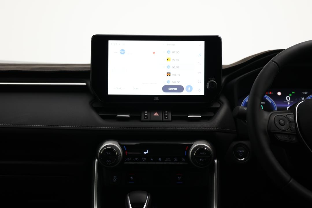 2025 Toyota RAV4 Cruiser (2WD) Hybrid, Automatic, 2410 km, Center Console