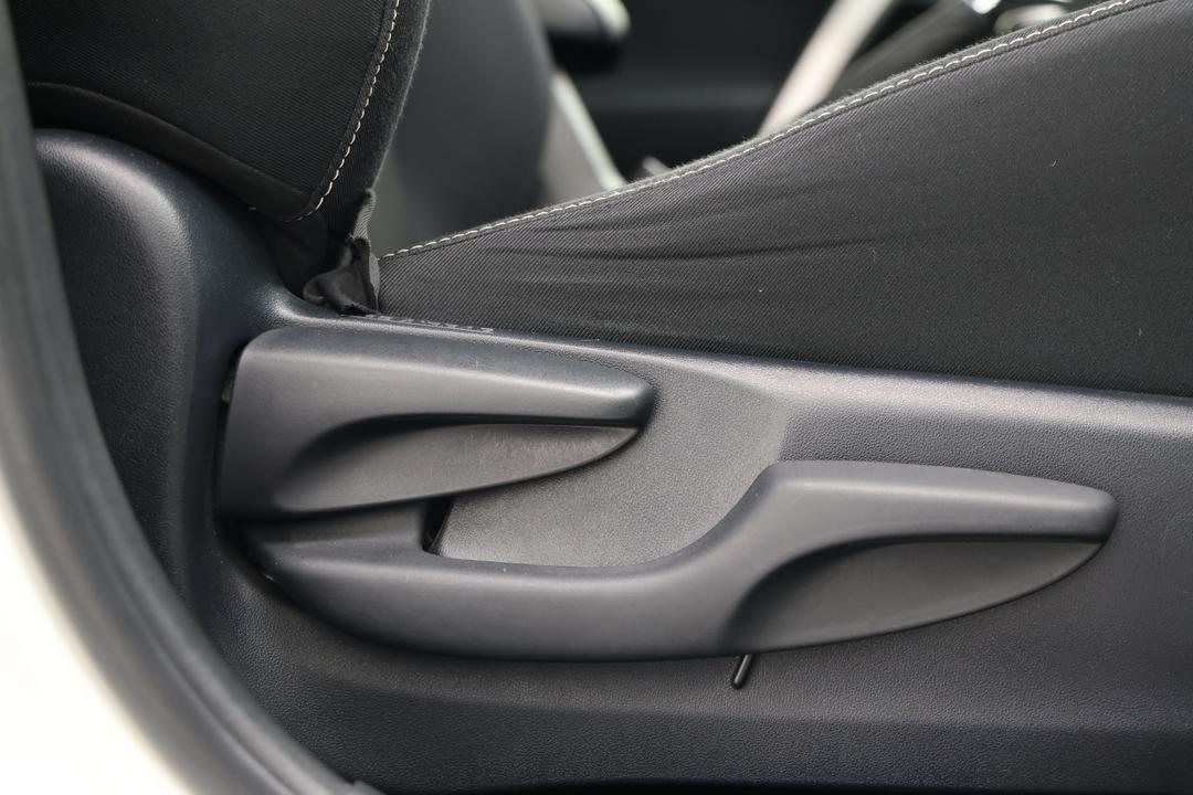 2017 Toyota RAV4 Gxl (2WD), Automatic, 76581 km, Drivers Side Adjustment Panel