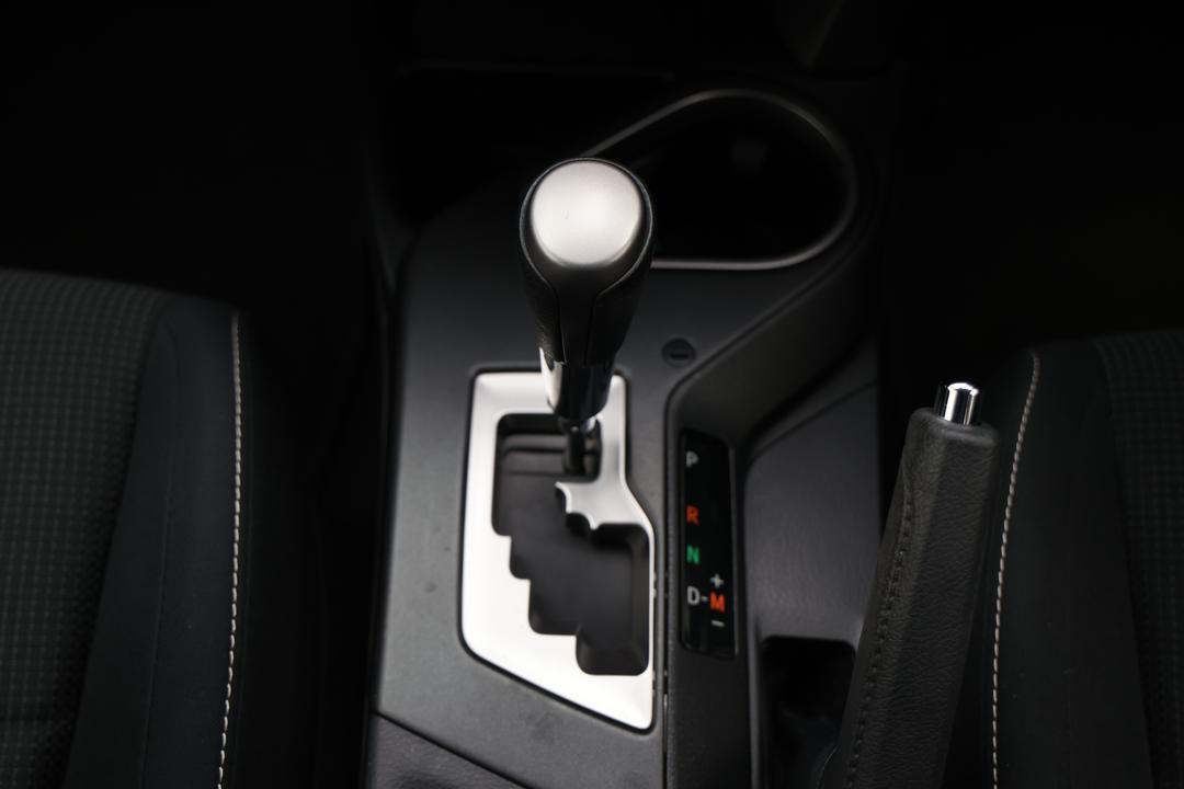 2017 Toyota RAV4 Gxl (2WD), Automatic, 76581 km, Gear Lever 