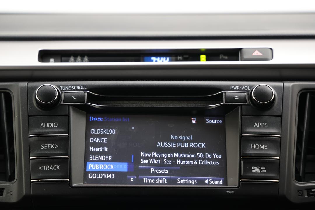 2017 Toyota RAV4 Gxl (2WD), Automatic, 76581 km, Infotainment System