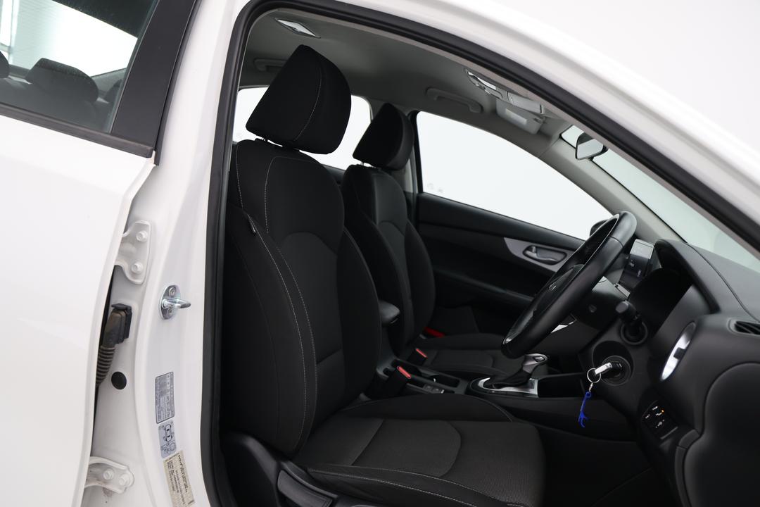 2024 Kia Cerato S Safety Pack, Automatic, 52398 km, Right Side Front Door Cabin View