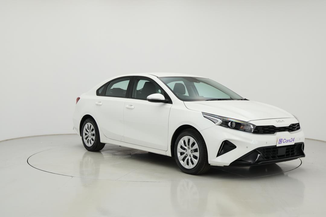 2024 Kia Cerato S Safety Pack, Automatic, 52398 km, Right Front Diagonal (45- Degree) View