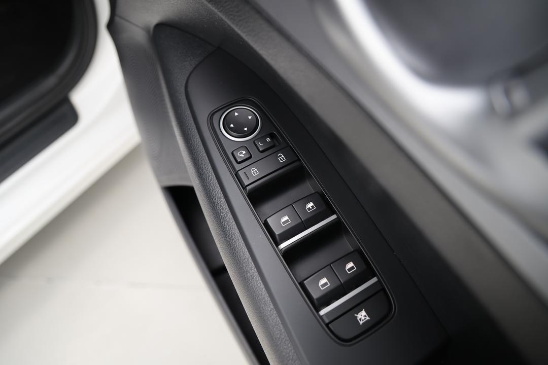 2024 Kia Cerato S Safety Pack, Automatic, 52398 km, Drivers Side Door Panel Controls