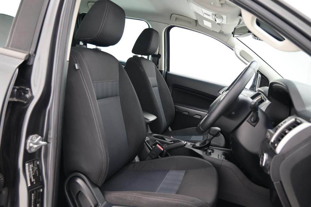 2018 Ford Ranger Xlt 3.2 (4x4), Automatic, 128036 km, Right Side Front Door Cabin View