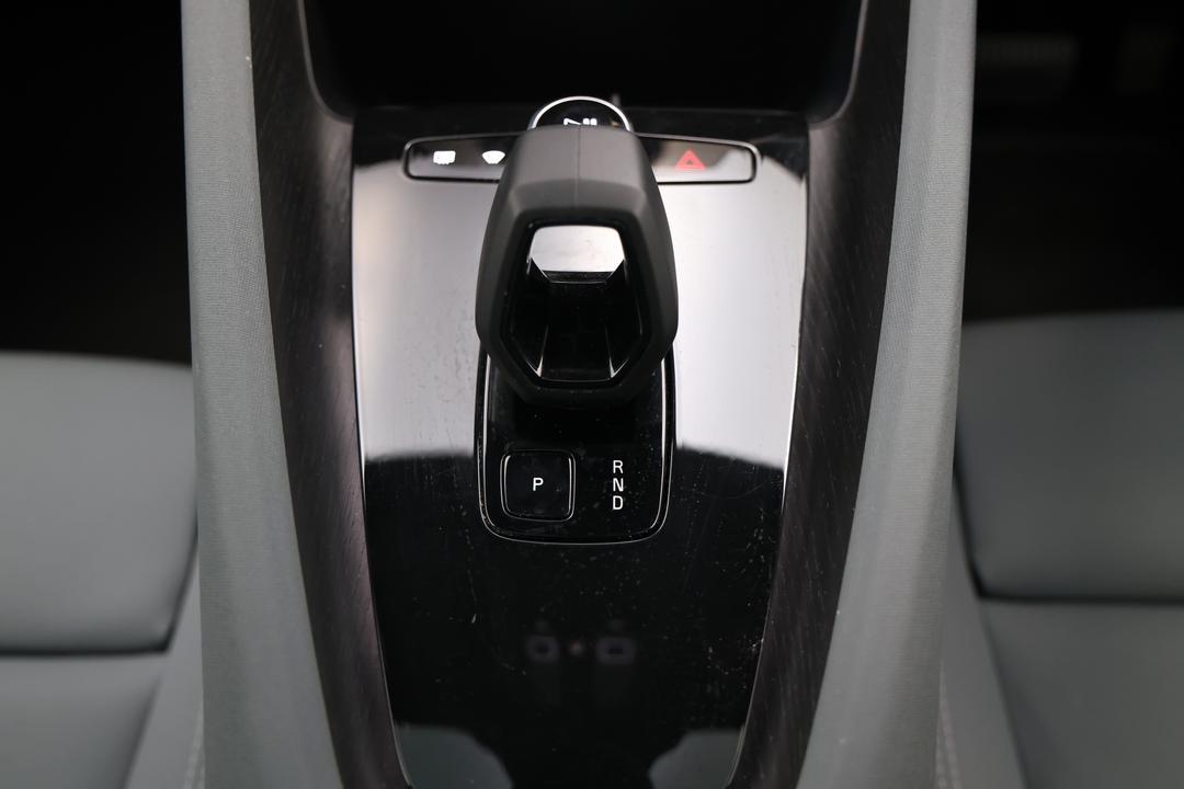 2022 Polestar 2 Long Range Single Motor 78kwh, Automatic, 28376 km, Gear Lever 