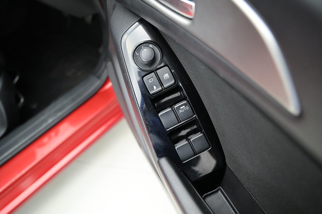 2018 Mazda 3 Maxx Sport, Manual, 57009 km, Drivers Side Door Panel Controls