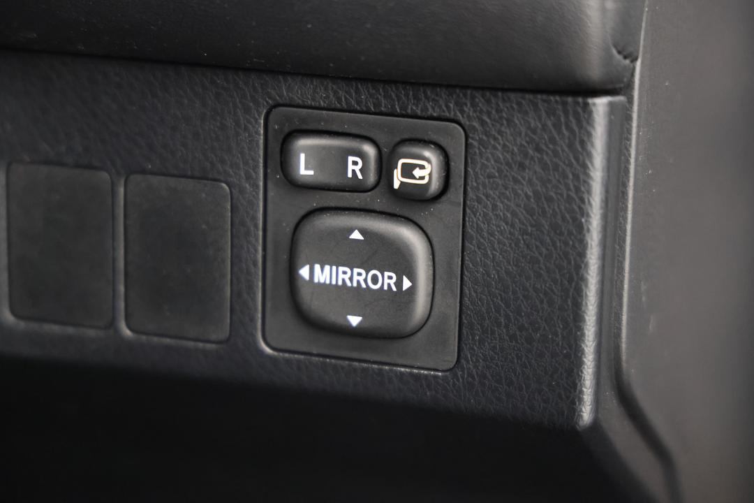 2015 Toyota RAV4 Gxl (2WD), Automatic, 151277 km, Utility Switches/Buttons