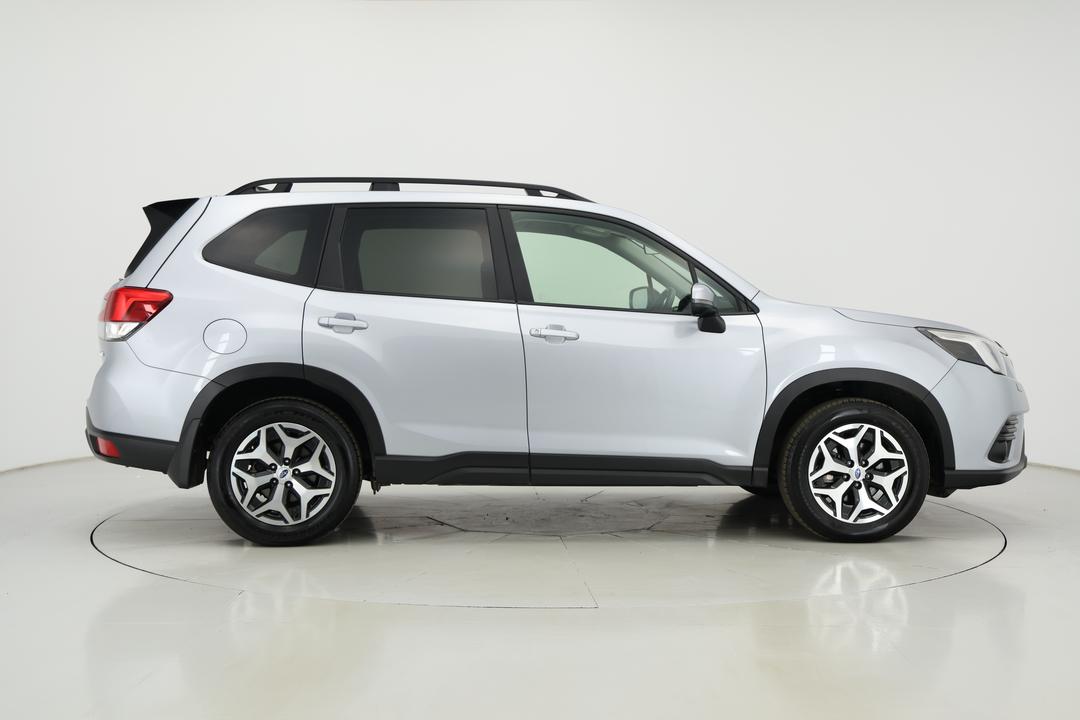 2024 Subaru Forester 2.5i (AWD), Automatic, 39133 km, Right Side View