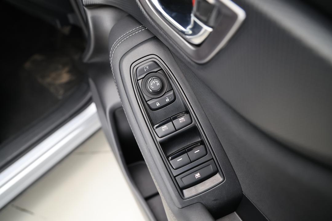 2024 Subaru Forester 2.5i (AWD), Automatic, 39133 km, Drivers Side Door Panel Controls
