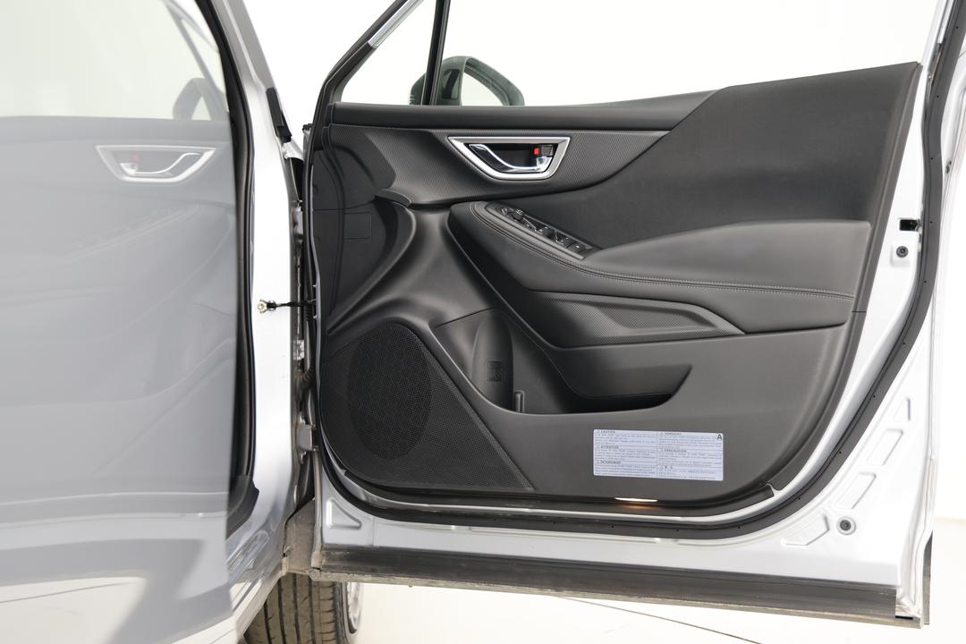 2024 Subaru Forester 2.5i (AWD), Automatic, 39133 km, Speaker View