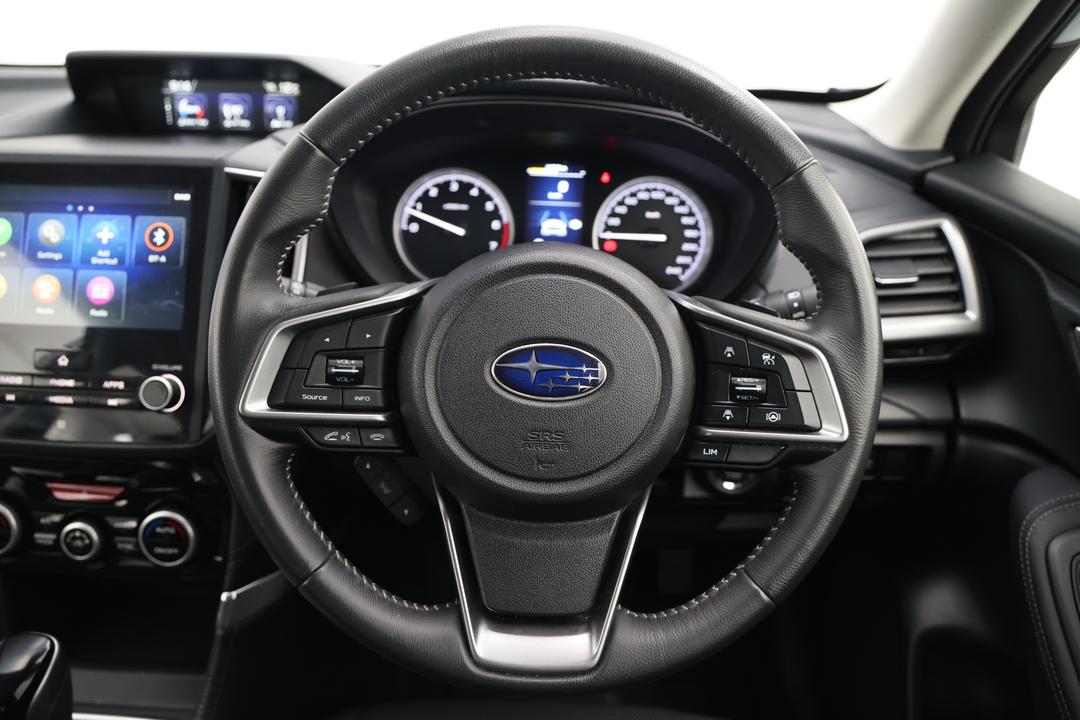 2024 Subaru Forester 2.5i (AWD), Automatic, 39133 km, Steering Wheel Close-up