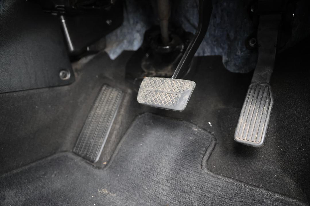 2019 Honda HR-V Vti, Automatic, 119043 km, Pedals and Footmat