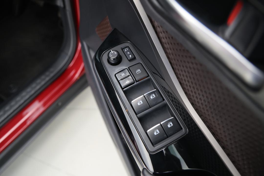 2018 Toyota C-HR Koba (2WD), Automatic, 42043 km, Drivers Side Door Panel Controls