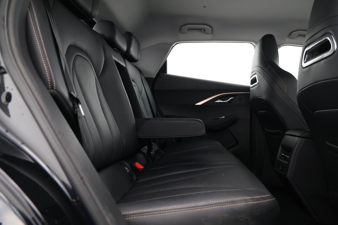 2023 Chery Omoda 5 Bx (basic Version), Automatic, 74428 km, Right Side Rear Door Cabin View