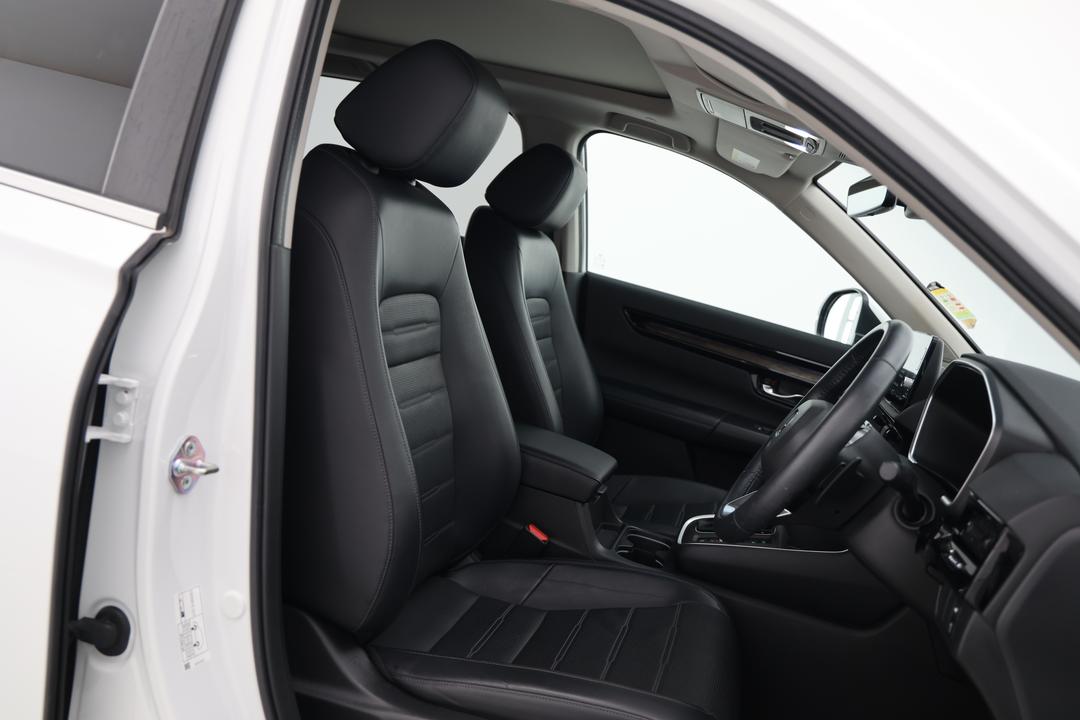 2023 Honda CR-V Vti Lx (AWD) 5 Seats, Automatic, 25540 km, Right Side Front Door Cabin View