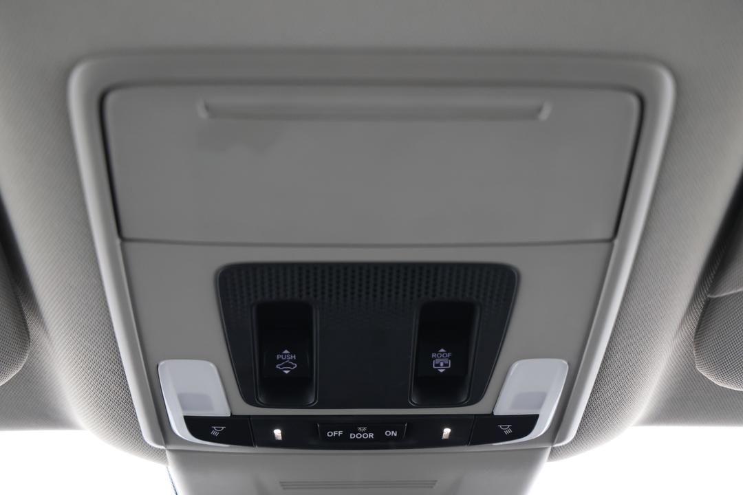 2023 Honda CR-V Vti Lx (AWD) 5 Seats, Automatic, 25540 km, On-Roof Controls/Sunglass holder