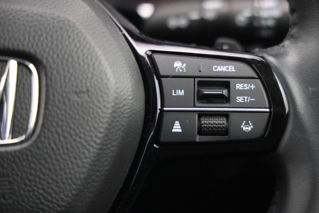 2023 Honda CR-V Vti Lx (AWD) 5 Seats, Automatic, 25540 km, Cruise Control