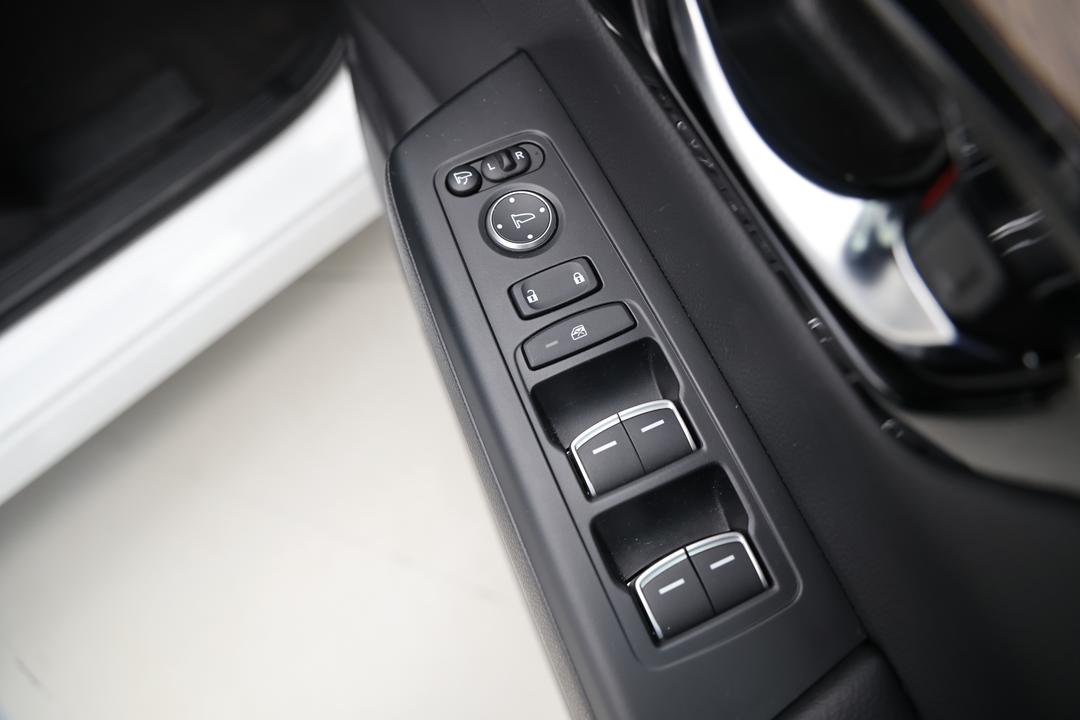 2023 Honda CR-V Vti Lx (AWD) 5 Seats, Automatic, 25540 km, Drivers Side Door Panel Controls
