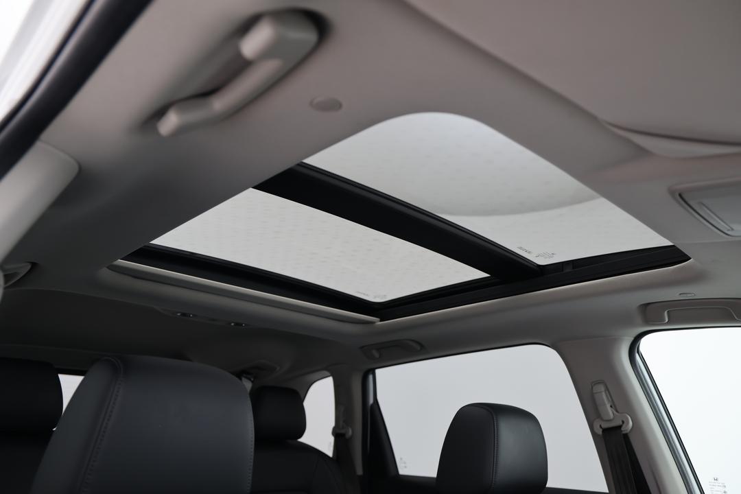 2023 Honda CR-V Vti Lx (AWD) 5 Seats, Automatic, 25540 km, Interior Sunroof/Moonroof